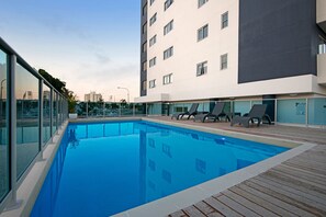 Outdoor pool, open 7:00 AM to 7:00 PM, pool loungers - Allure Hotel & Apartments (South Townsville)