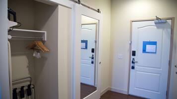 In-room safe, laptop workspace, free rollaway beds, free WiFi
