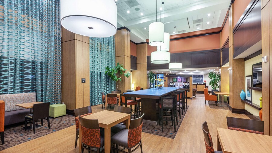 Hampton Inn & Suites by Hilton Houston North IAH