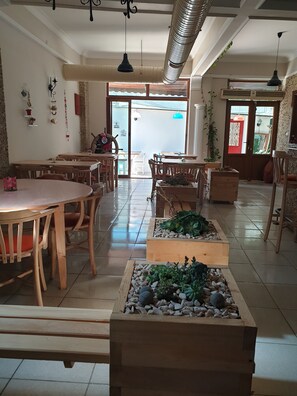 Breakfast, lunch, dinner served; seafood  - Setenay  Otel (Ayvalik)