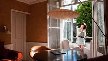 Minibar, Wi-Fi gratuit, draps fournis