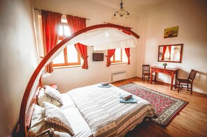 Desk, blackout curtains, soundproofing, free cots/infant beds