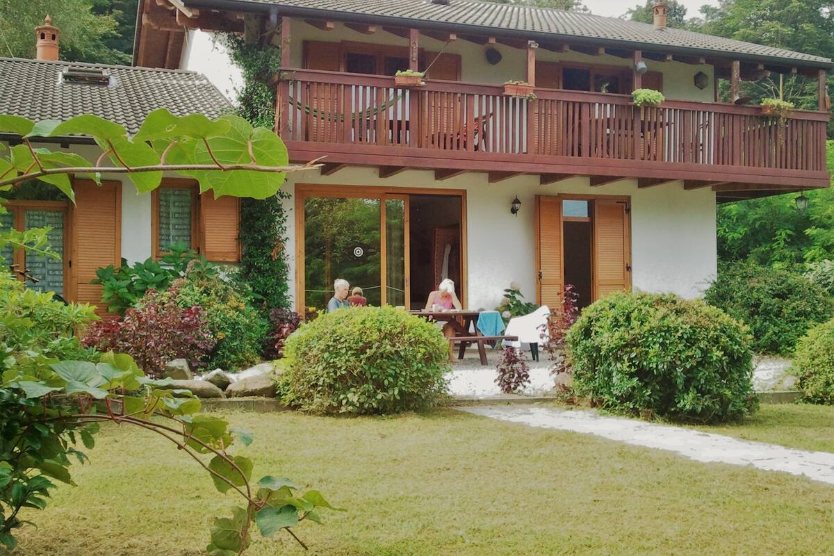 Apartment, 2 Bedrooms, Mountain View | Front of property