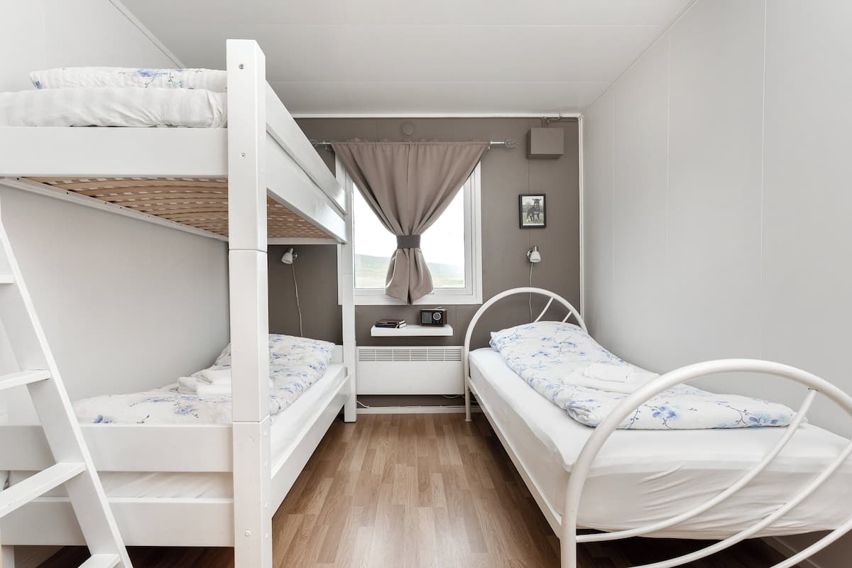 Lits bébé (gratuits), Wi-Fi gratuit, draps fournis