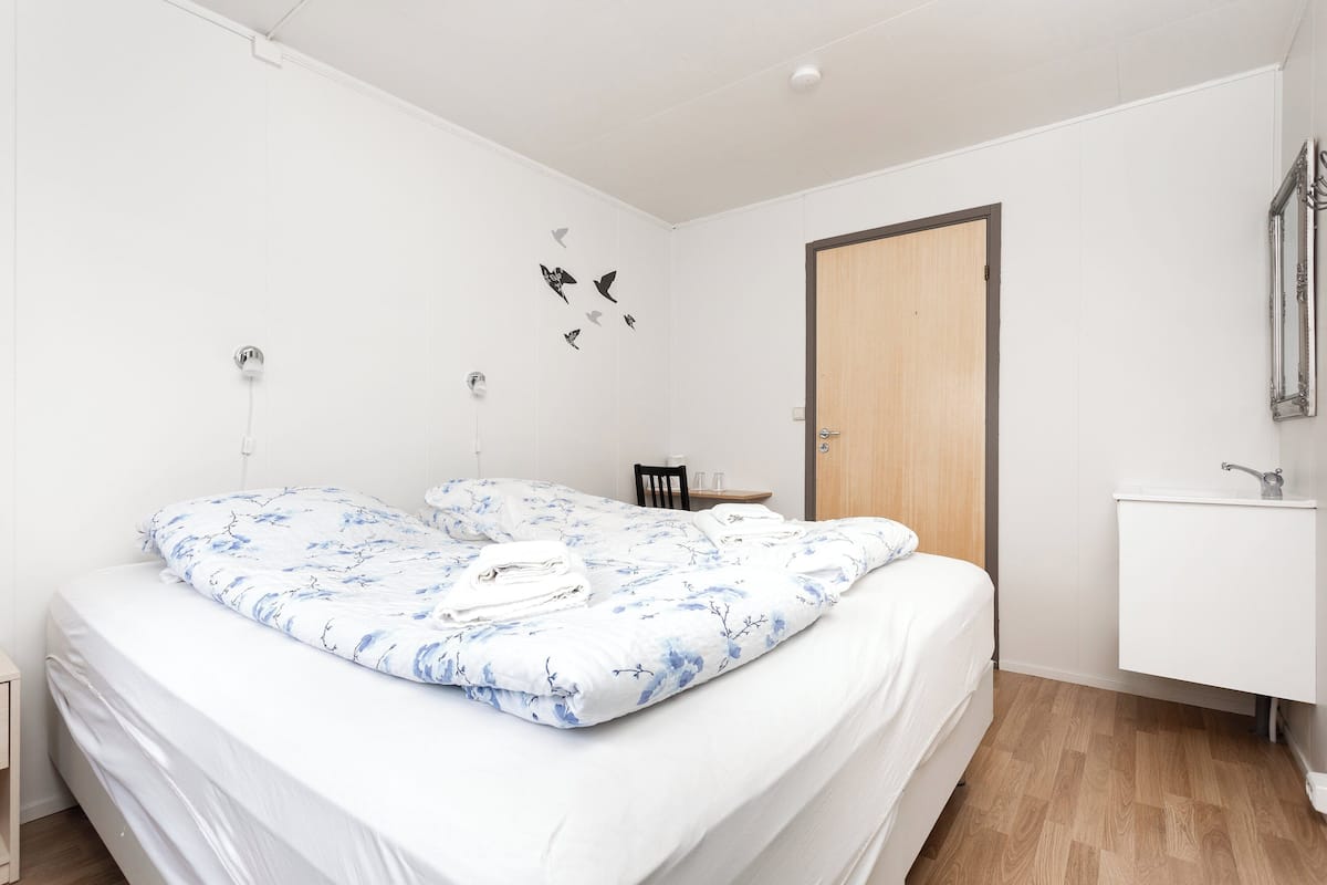 Lits bébé (gratuits), Wi-Fi gratuit, draps fournis