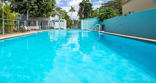 Outdoor pool, pool loungers