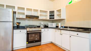 Appartement Familial | Cuisine privée | Réfrigérateur, micro-ondes