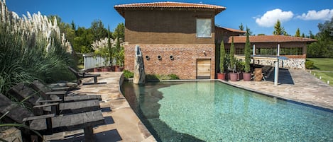 Outdoor pool, pool loungers