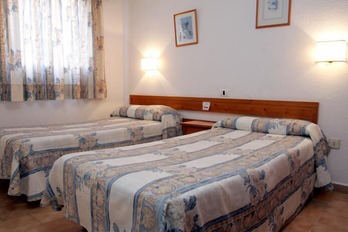 Iron/ironing board, rollaway beds (surcharge), WiFi (surcharge)