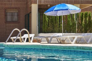 季節性室外泳池