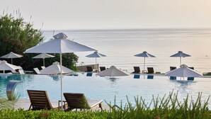 Indoor pool, open 10:00 AM to 6:00 PM, pool umbrellas, sun loungers - Atlantica Eleon Grand Resort - All Inclusive (Zakynthos)