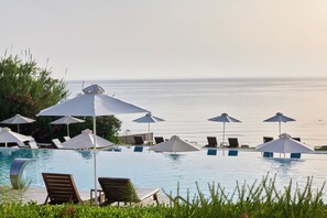 Indoor pool, open 10:00 AM to 6:00 PM, pool umbrellas, sun loungers - Atlantica Eleon Grand Resort - All Inclusive (Zakynthos)