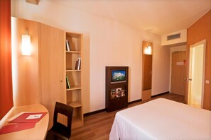 Soundproofing, free cribs/infant beds, free WiFi - Hotel Rafael (Milan)