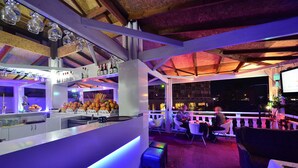 Poolside bar - Side Royal Paradise (Manavgat)