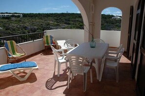 Iron/ironing board, cribs/infant beds - Es Brucs (Ciutadella de Menorca)