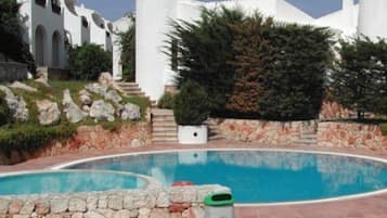 Kolam renang outdoor