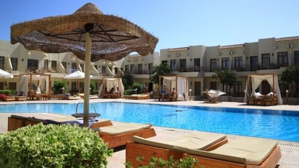 Outdoor spa tub - Cataract Layalina Hotel (Sharm El Sheikh)