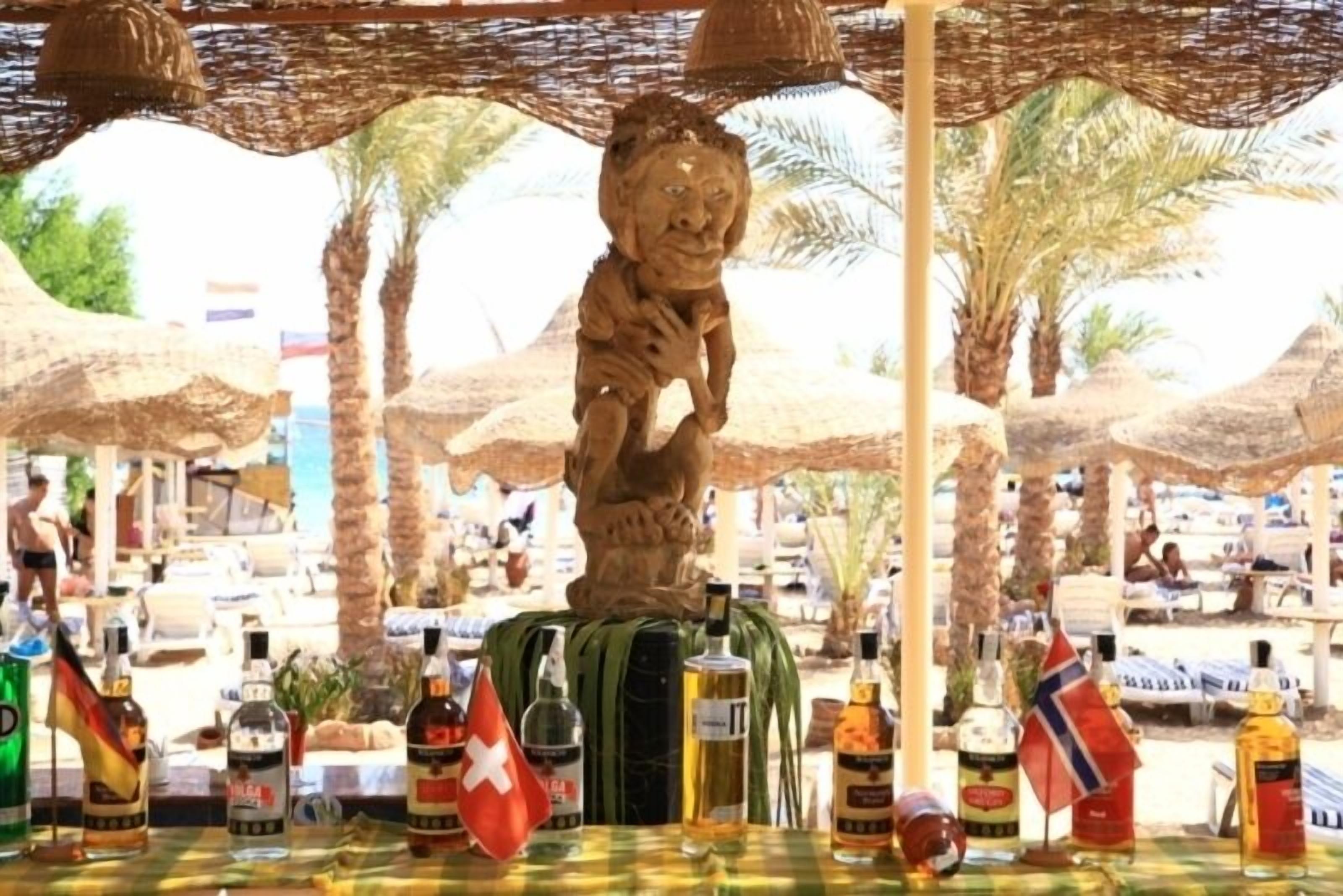 2 من البارات/الاستراحات