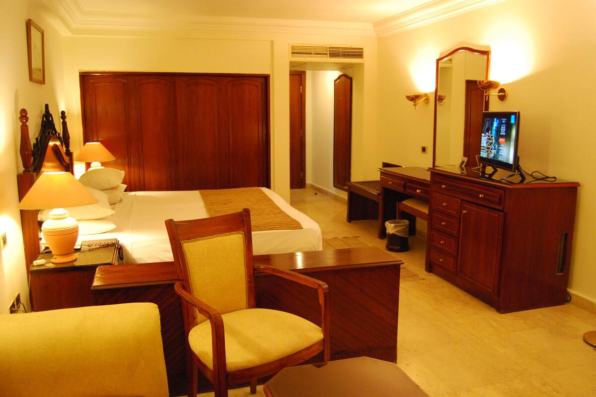 Minibar, in-room safe, cots/infant beds, rollaway beds