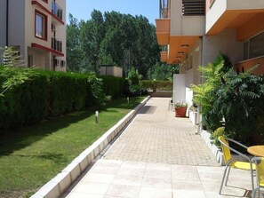 Outdoor dining - Darius (Sunny Beach)