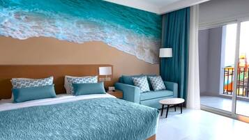 Family Bunk Bed - Waterpark View | Hypo-allergenic bedding, minibar, in-room safe, soundproofing