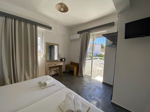 Double Twin Room | Balcony view - Family House Studios (Rhodes)