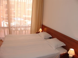 1 bedroom, in-room safe, blackout curtains, cots/infant beds