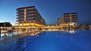 Innenpool, Außenpool