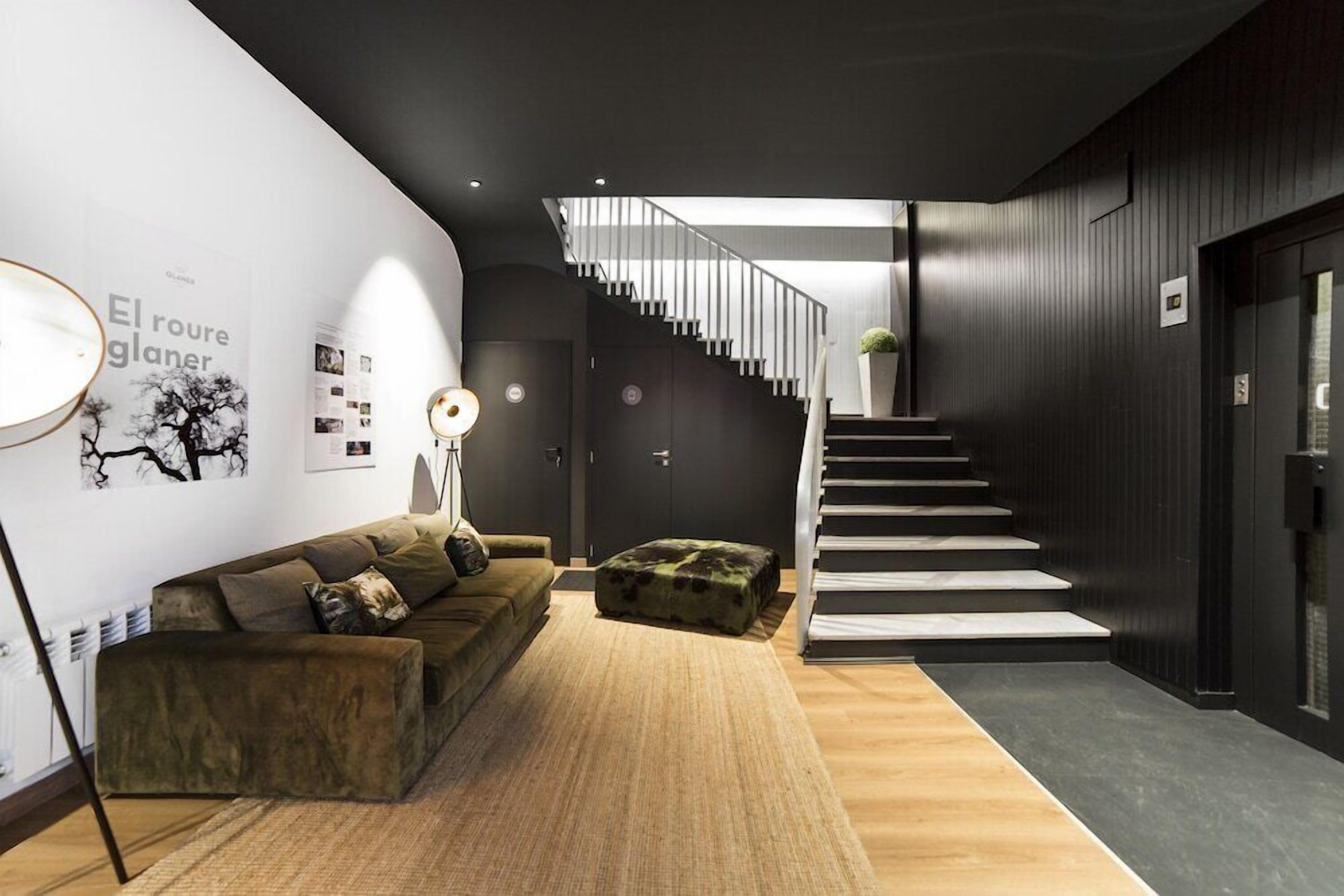 المنشأة من الداخل