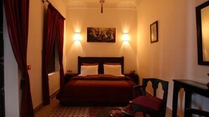 Unclassified image, 3 of 24, button - Riad Boutouil (Marrakech)