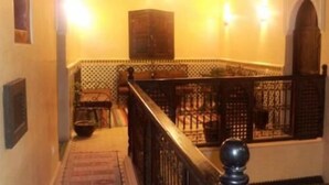 Unclassified image, 5 of 24, button - Riad Boutouil (Marrakech)
