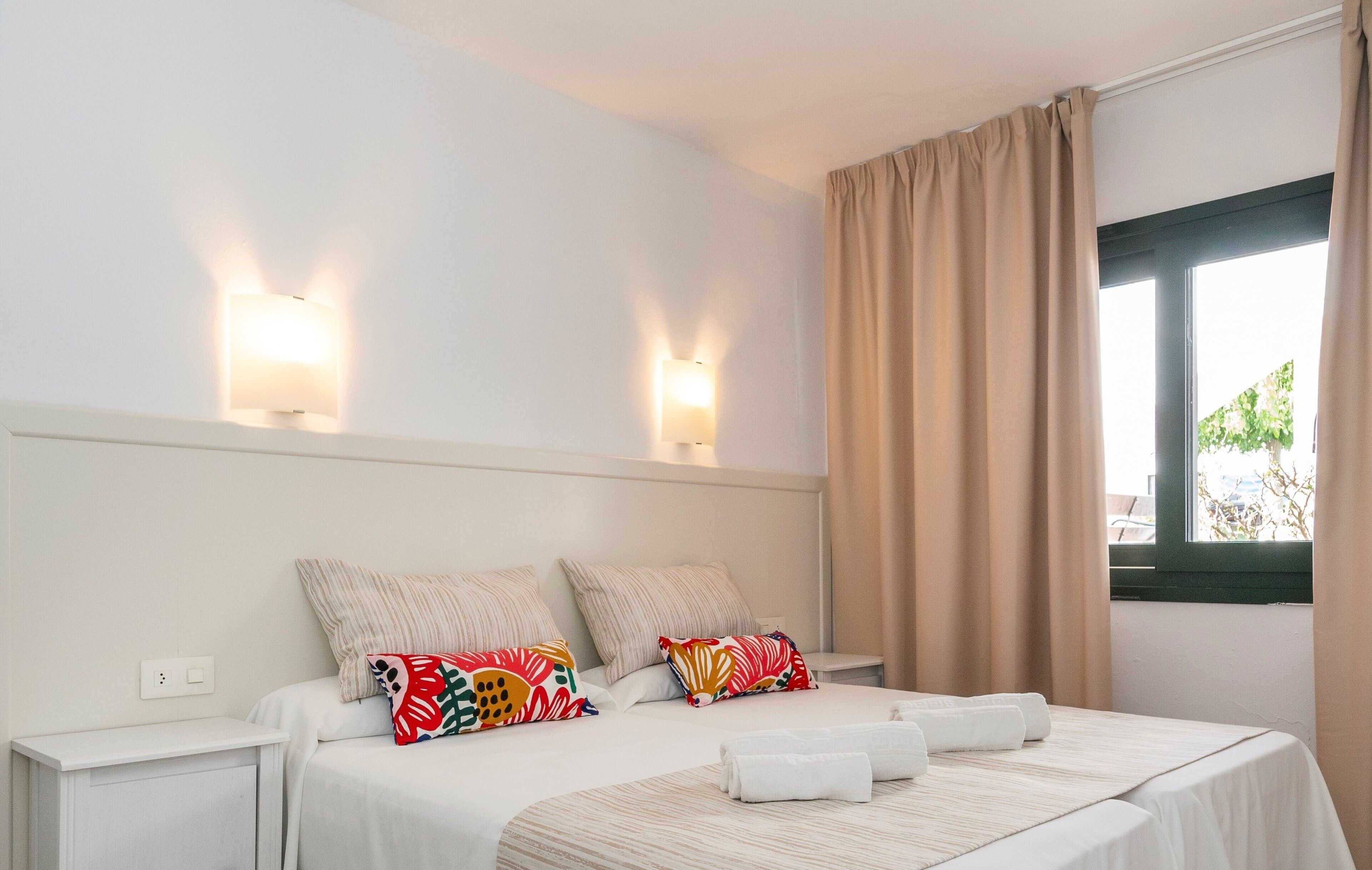 1 bedroom, in-room safe, blackout drapes, soundproofing