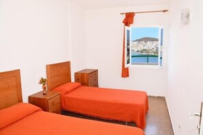 1 habitación y ropa de cama 