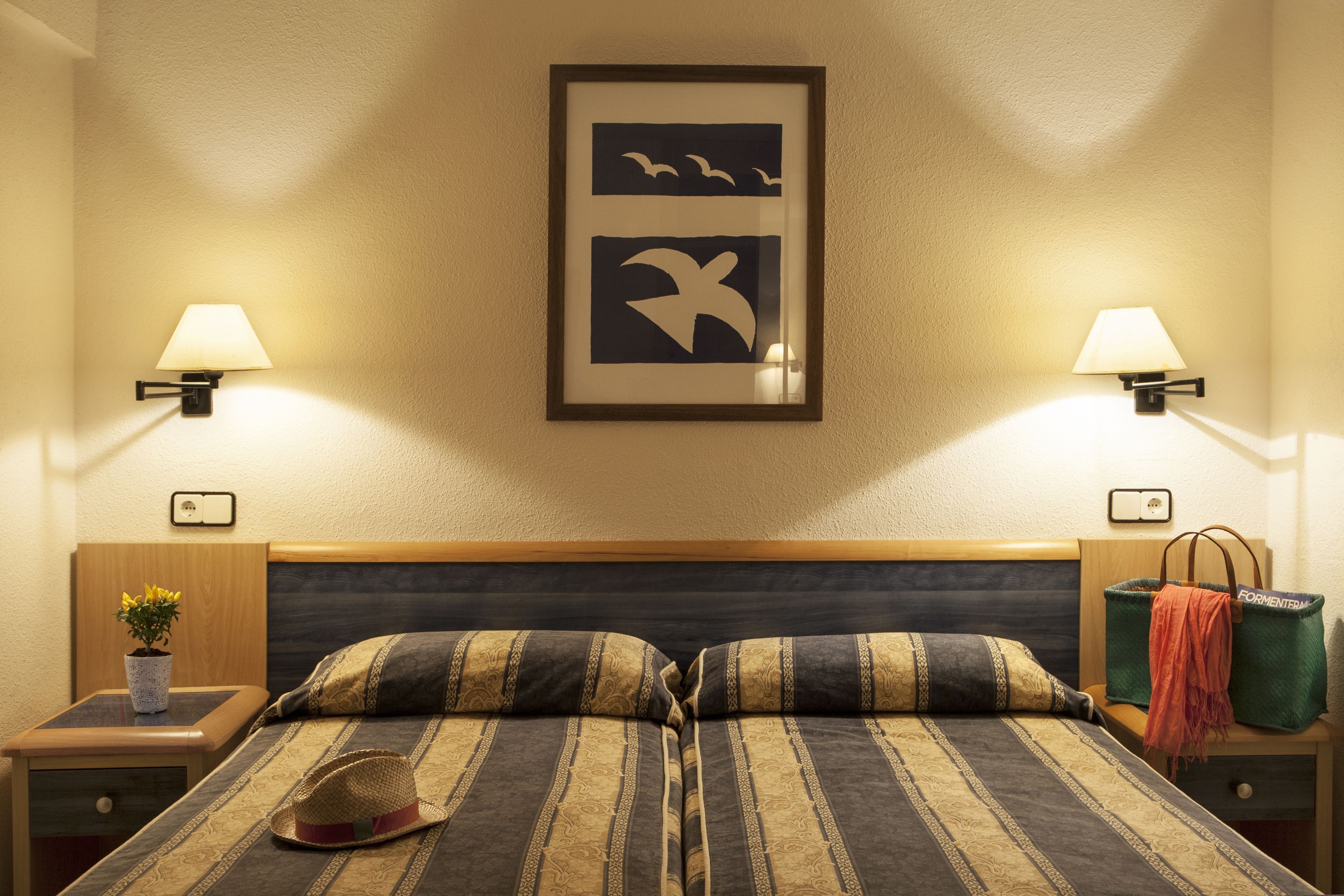 Apartment, 1 Bedroom | 1 bilik tidur, meja, Wi-fi percuma 