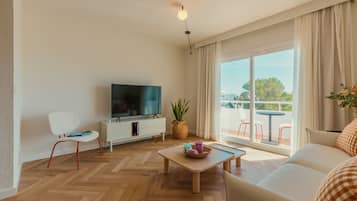 1 bedroom, in-room safe, desk, free WiFi