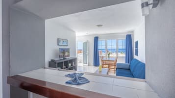 Superior Apartment, 1 Bedroom | Private kitchen | Full-size fridge, microwave, stovetop, coffee/tea maker