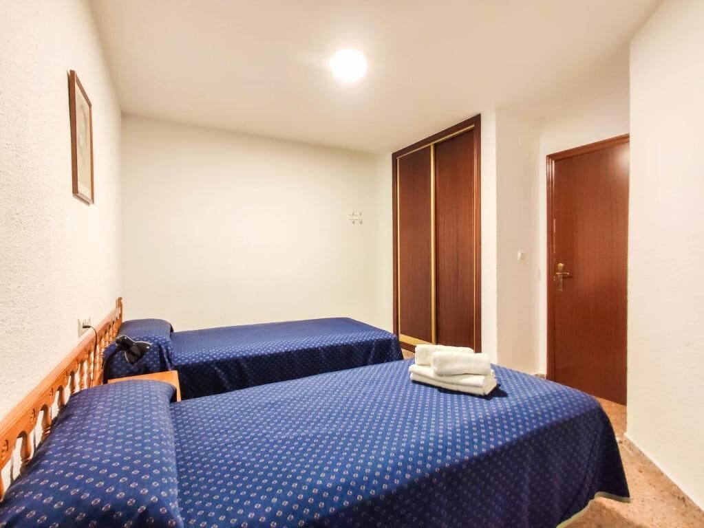 Cots/infant beds, WiFi