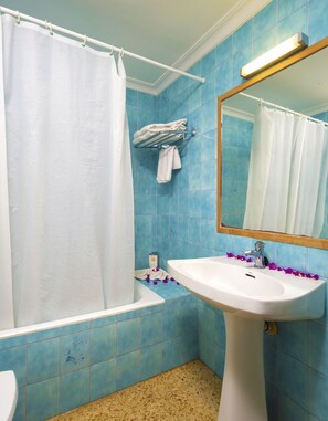 Studio, Balcony | Bathroom sink - Green Line Bon Sol Apartamentos (Ibiza Town)