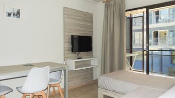 Een flatscreentelevisie