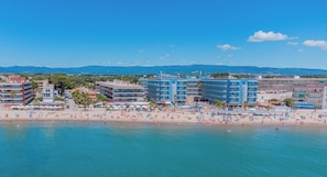 Front of property - Apartamentos Turisticos Augustus (Cambrils)
