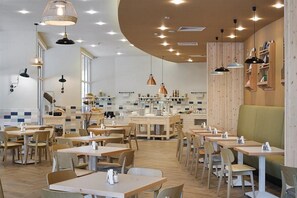 Dining - Calypso (Sunny Beach)