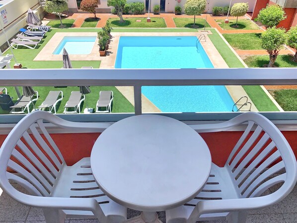 Studio (3 pax) | Terassi/patio