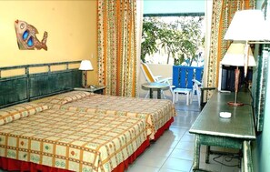 Chambre Standard | Minibar, coffres-forts dans les chambres, bureau