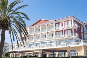 واجهة المنشأة