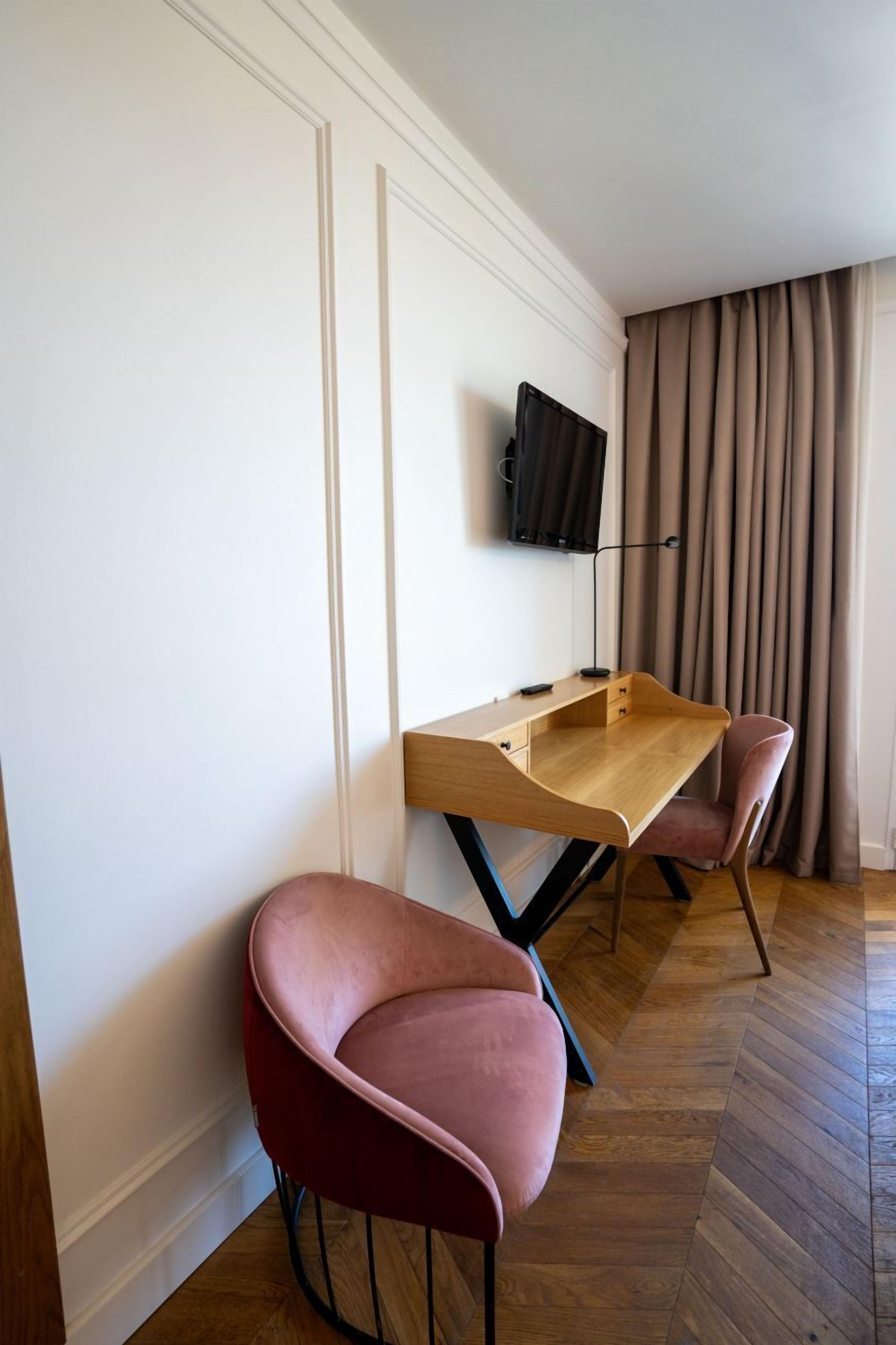 1 bedroom, minibar, in-room safe, desk