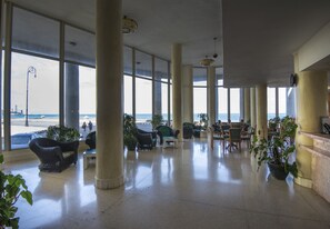 Lobby sitting area - Hotel Deauville (Havana)