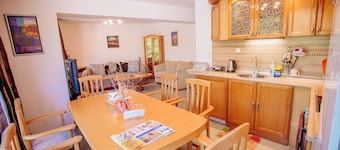 Yassen Mng Apartments