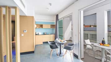 Superior Studio | Private kitchenette | Fridge, stovetop, electric kettle, cookware/dishes/utensils