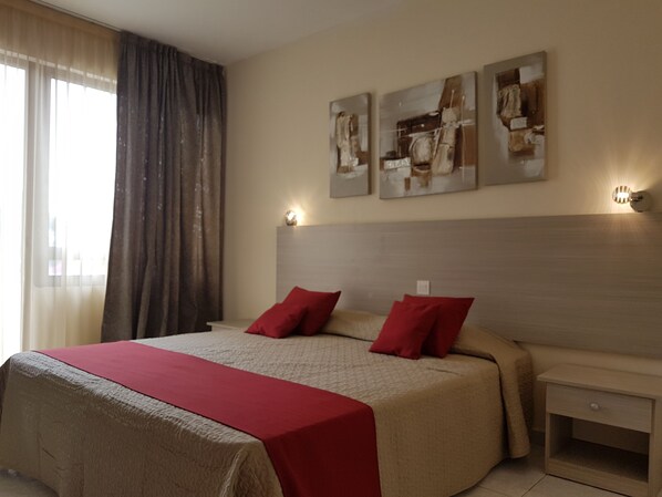 Iron/ironing board, free cribs/infant beds, free WiFi, bed sheets - Tasiana Star (Limassol)