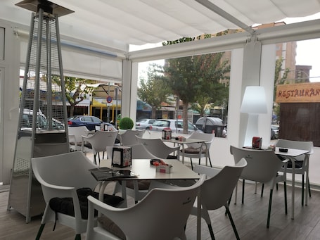 酒吧(店内). Apartamentos Amalia By Mc
